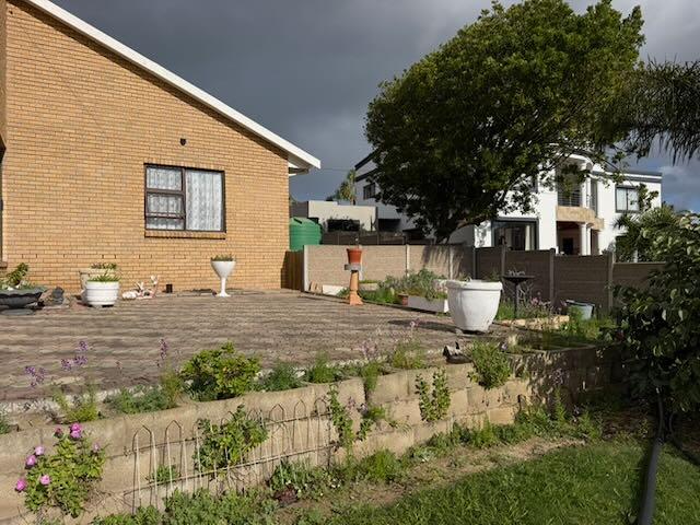 3 Bedroom Property for Sale in Fraaiuitsig Western Cape